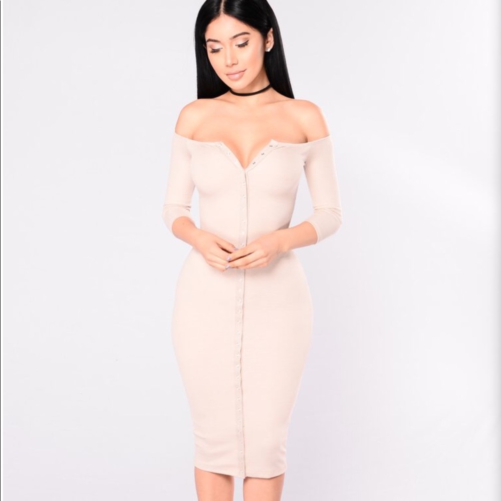 Fashion nova dress size M